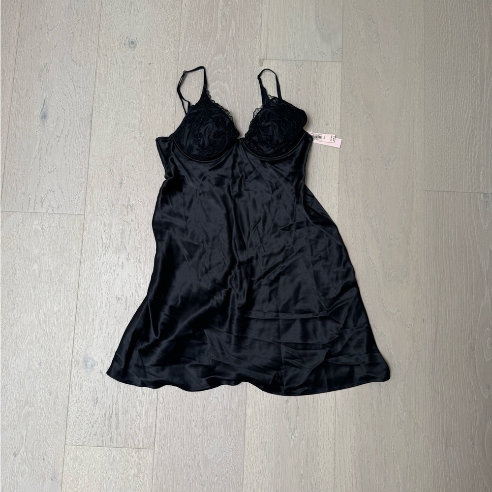 NWT Victoria’s Secret Satin Night Gown Lingerie Size Medium